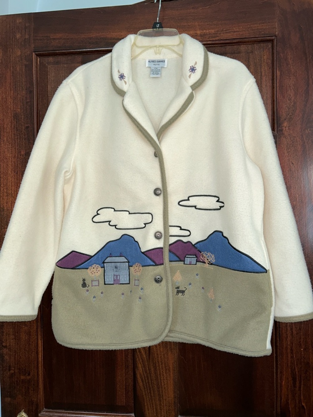 Alfred Dunner Cream & Olive Scenic Applique Fleece Jacket PM